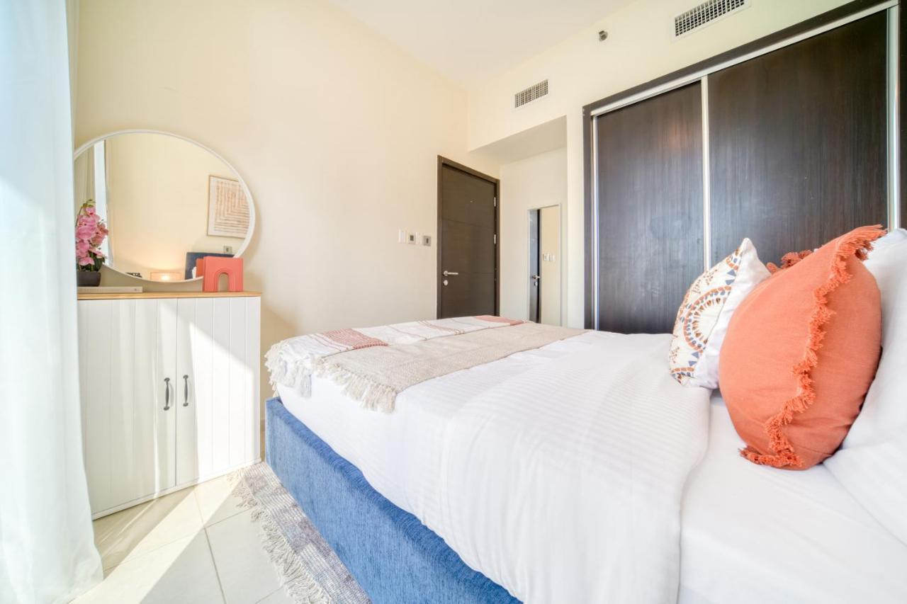 Mangrove Place, Reem Island, - Mint