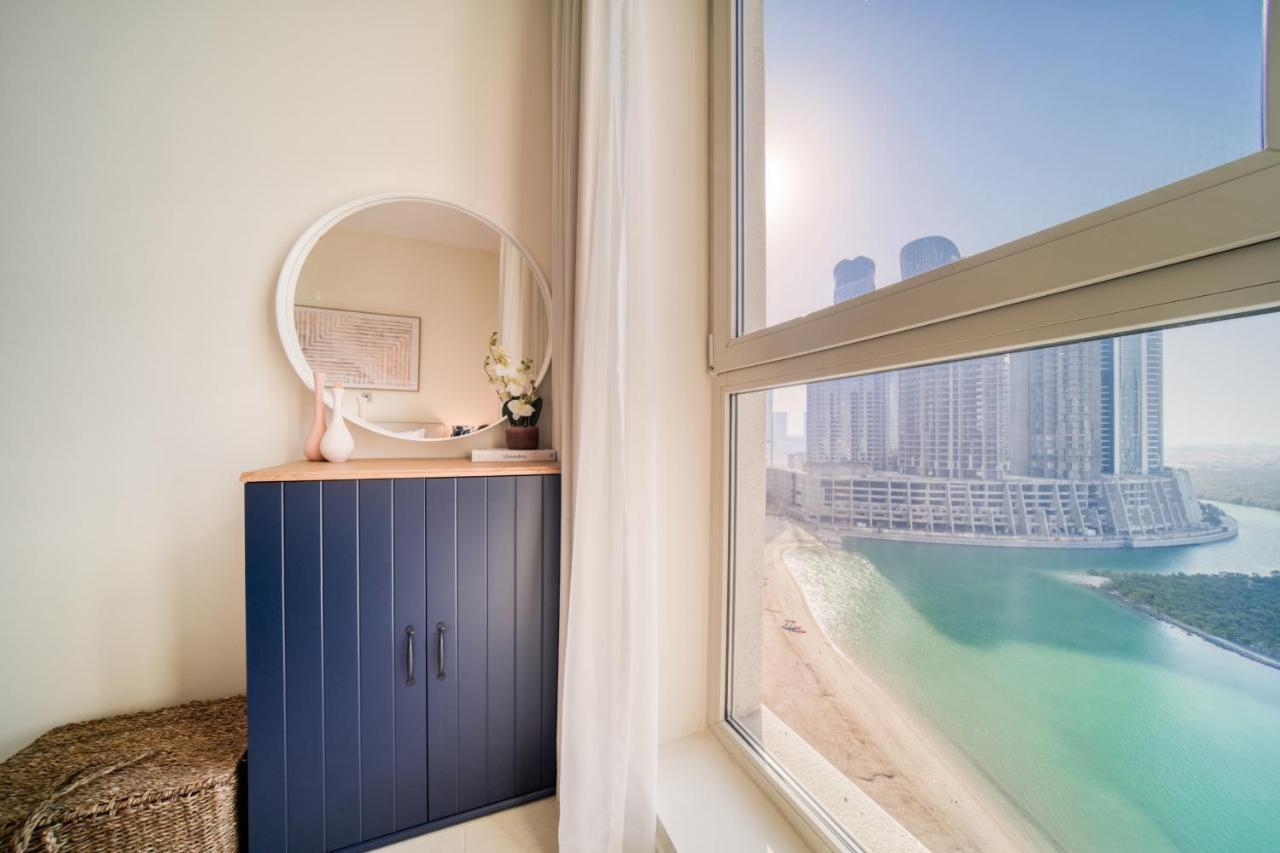 Mangrove Place, Reem Island, - Mint * Abu Dhabi